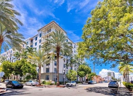 Residential complexes in Hollywood, Broward County