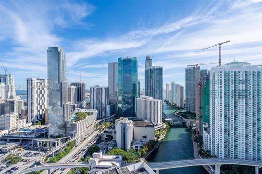 Kamienica w Miami, Miami-Dade County