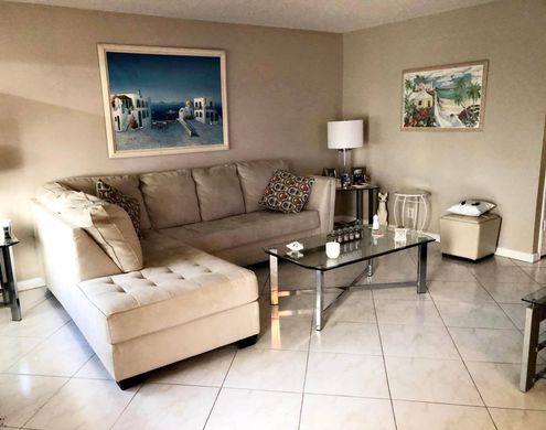 Residential complexes in Delray Beach, Palm Beach