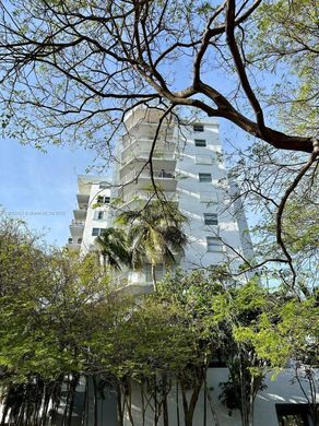 Miami Beach, Miami-Dade Countyのアパートメント・コンプレックス