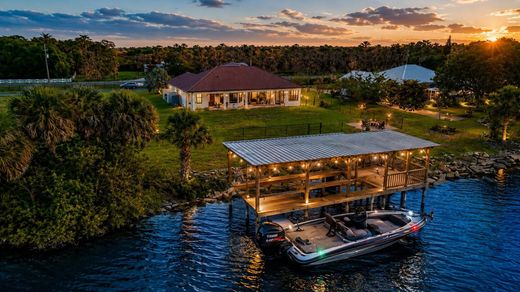 Villa in Okeechobee, Okeechobee County