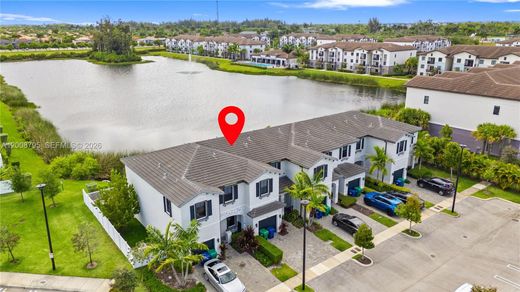 Şehir evi  Miami Gardens, Miami-Dade County