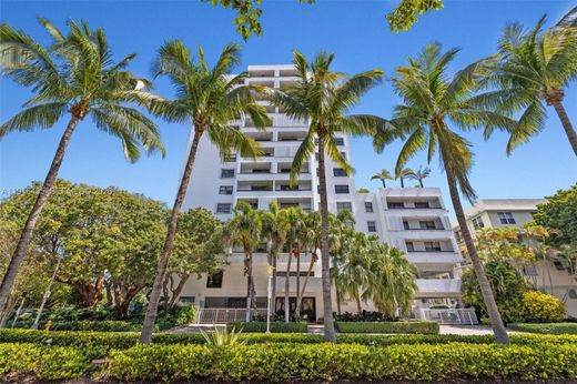 Residential complexes in Miami Beach, Miami-Dade