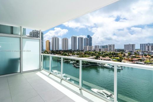 Residential complexes in Sunny Isles Beach, Miami-Dade