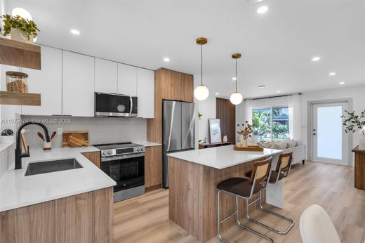 Villa in Oakland Park, Broward County