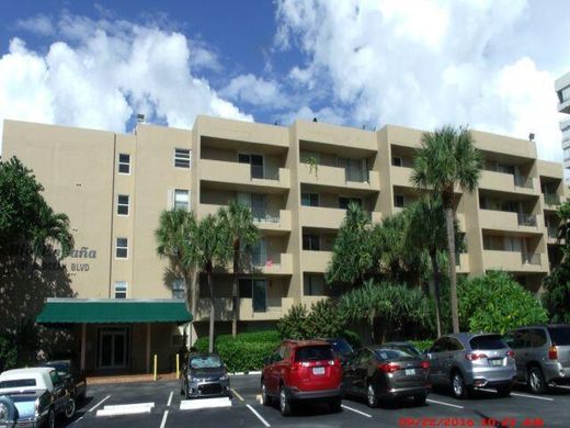 Residential complexes in Pompano Beach, Broward County