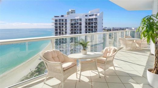 Residential complexes in Sunny Isles Beach, Miami-Dade