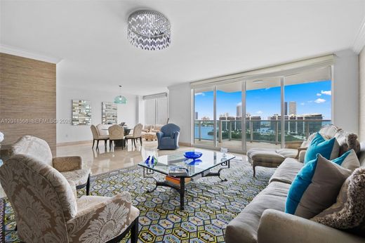 Residential complexes in Aventura, Miami-Dade