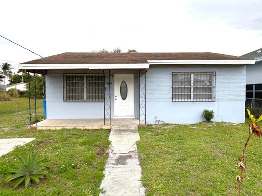 Villa in West Park, Broward County