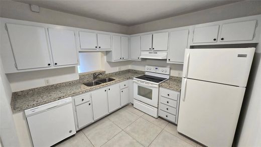 Kamienica w North Miami, Miami-Dade County