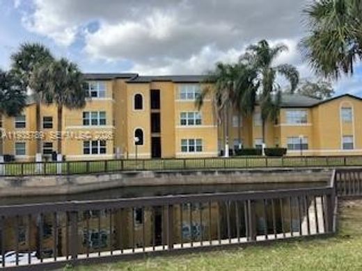 オーランド, Orange Countyのアパートメント・コンプレックス