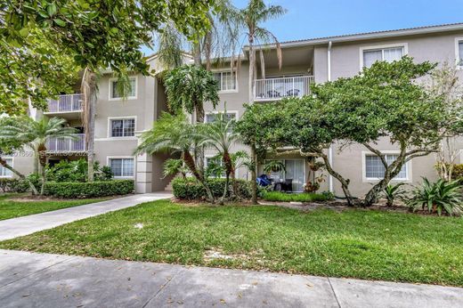 Residential complexes in Coconut Creek, Broward County
