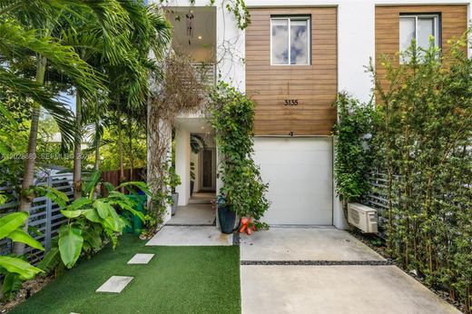 Townhouse in Miami, Miami-Dade