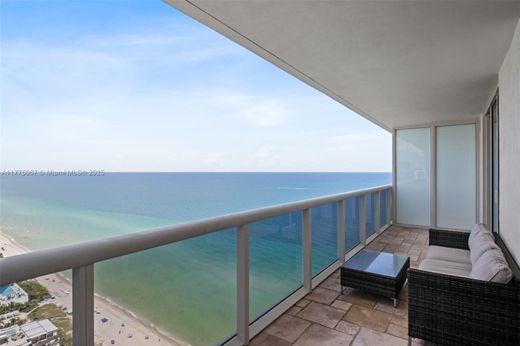 Complesso residenziale a Hallandale Beach, Broward County