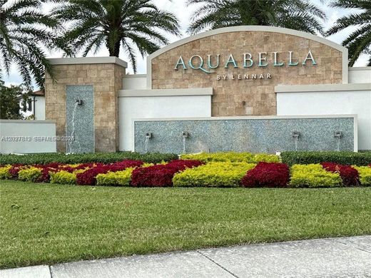 Townhouse - Hialeah, Miami-Dade County