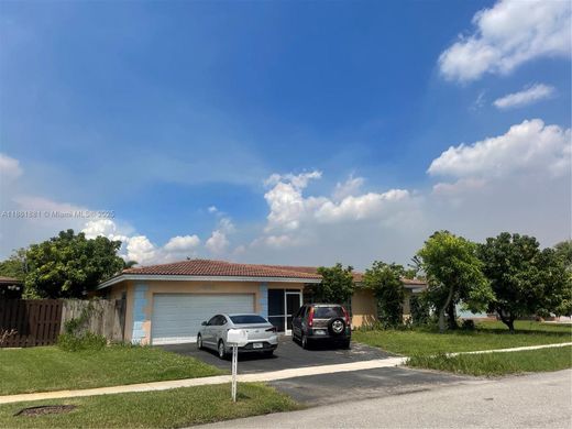 Villa in Tamarac, Broward County