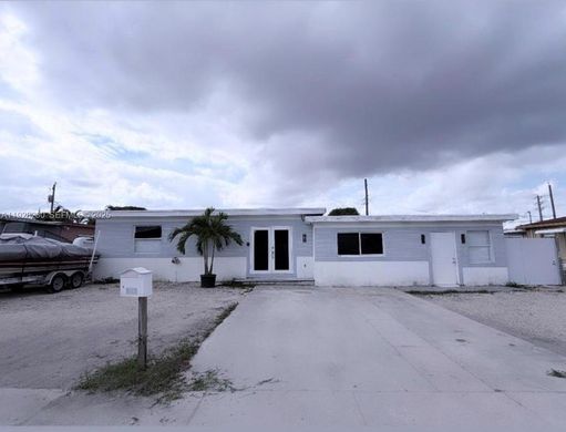 Villa a Hialeah, Miami-Dade County