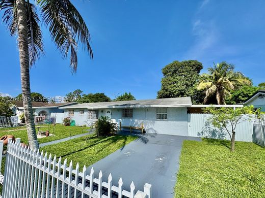 Villa en Miami Gardens, Miami-Dade County