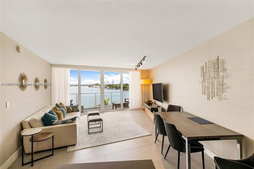 Edificio en Bay Harbor Islands, Miami-Dade County