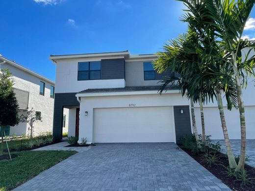 Townhouse in Lake Worth, Palm Beach