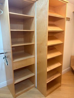 Wohnkomplexe in Surfside, Miami-Dade County