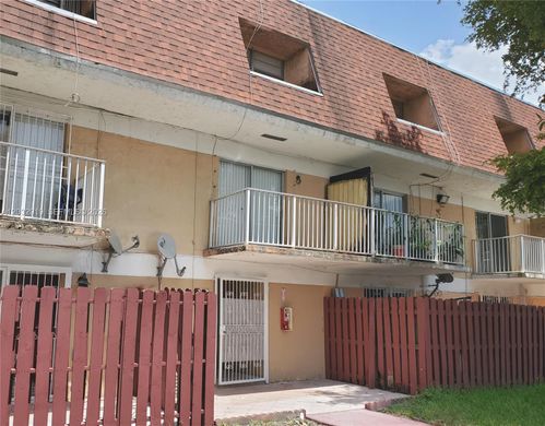 Komplex apartman Miami, Miami-Dade County