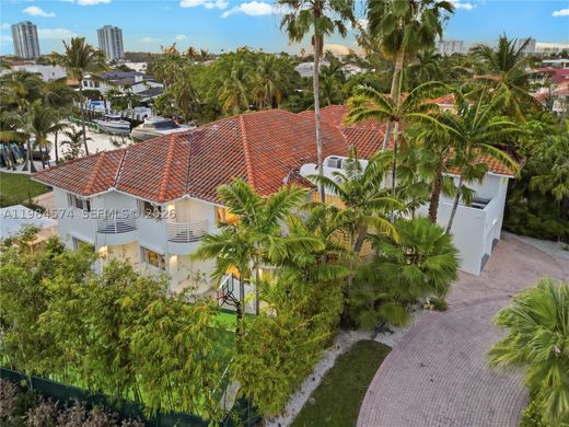 Villa en North Miami Beach, Miami-Dade County