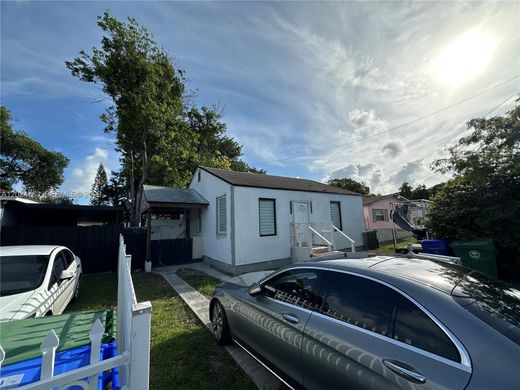 Villa in Miami Heights Trailer Park, Miami-Dade