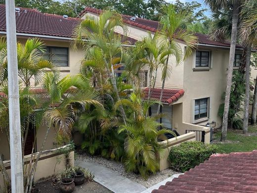 Complesso residenziale a Miami, Miami-Dade County