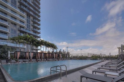 マイアミ, Miami-Dade Countyのアパートメント・コンプレックス