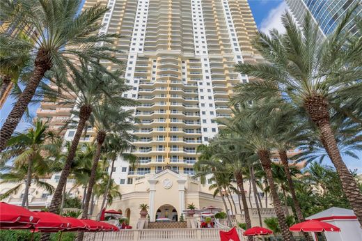 Residential complexes in Sunny Isles Beach, Miami-Dade