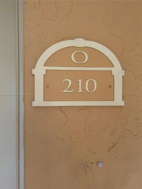 Kamienica w Hialeah, Miami-Dade County