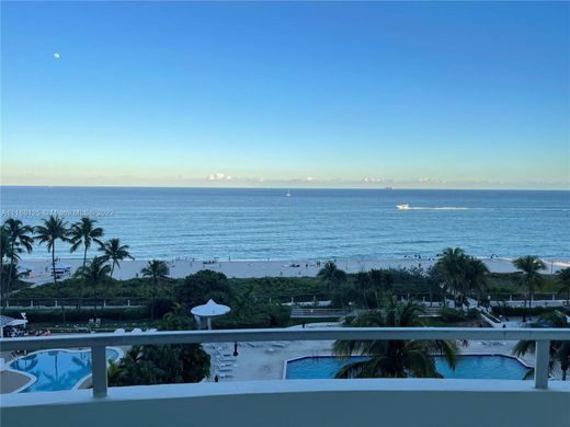 Residential complexes in Miami Beach, Miami-Dade