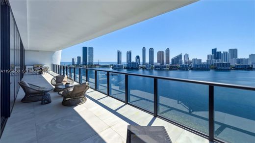 Residential complexes in Aventura, Miami-Dade