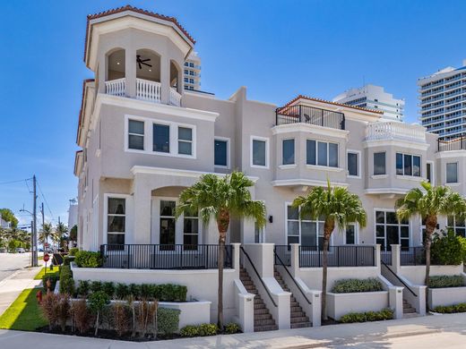 Residential complexes in Fort Lauderdale, Broward County