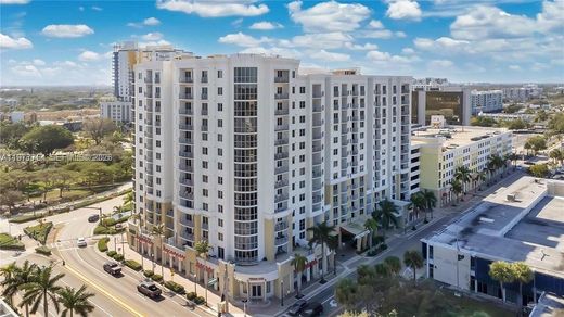 Residential complexes in Hollywood, Broward County