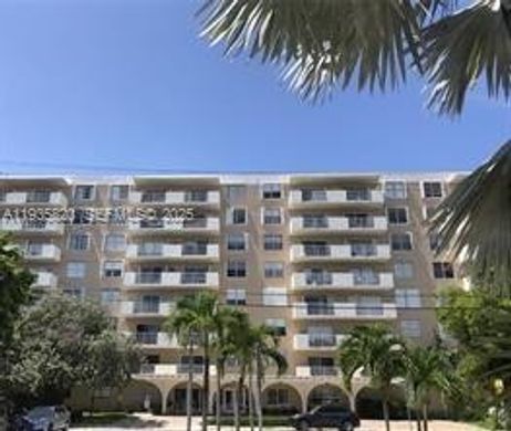 ‏בניין ב  North Bay Village, Miami-Dade County