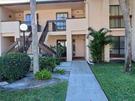Residential complexes in Deerfield Beach, Broward County