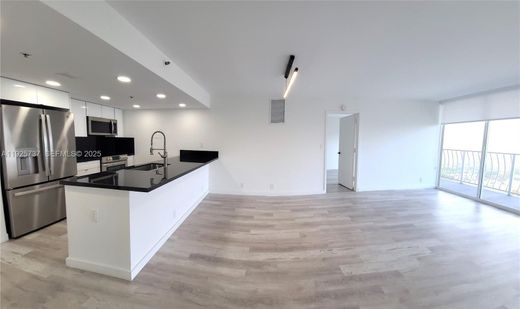 مجمع شقق ﻓﻲ North Bay Village, Miami-Dade County