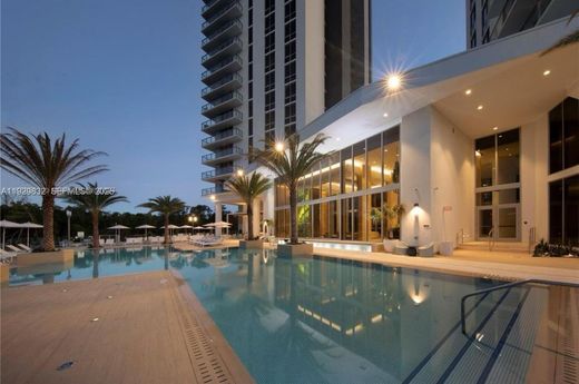 Residential complexes in North Miami Beach, Miami-Dade