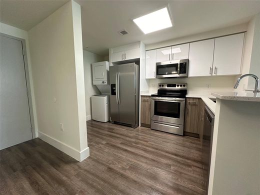 Residential complexes in Miami, Miami-Dade