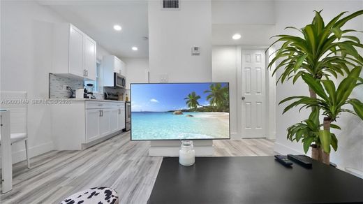 Willa w North Miami Beach, Miami-Dade County