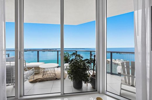 Kamienica w Miami, Miami-Dade County