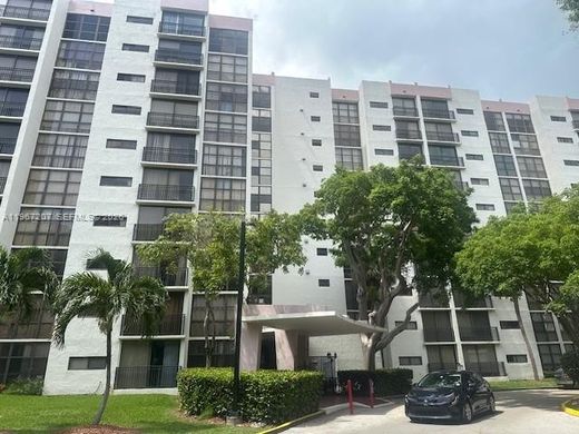 Wohnkomplexe in Sunny Isles Beach, Miami-Dade County