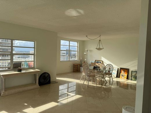 Жилой комплекс, Hallandale Beach, Broward County