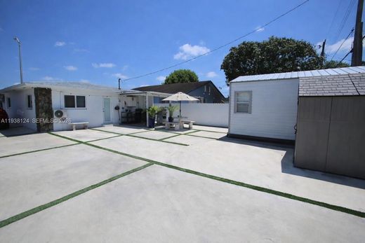 ‏וילה ב  Hialeah, Miami-Dade County