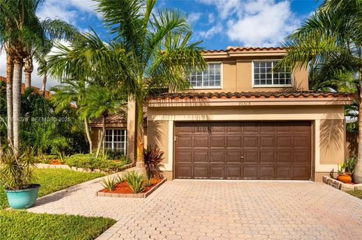 Villa in Pembroke Pines, Broward County