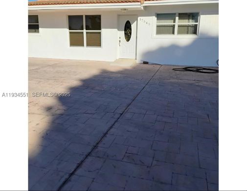 Villa en Opa-locka North  (historical), Miami-Dade County