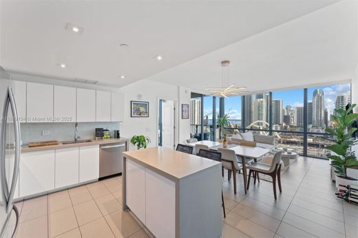 Kamienica w Miami, Miami-Dade County