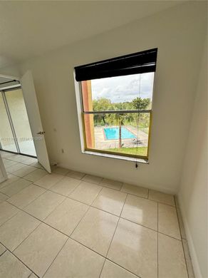 Residential complexes in Miami Terrace Mobile Home, Miami-Dade
